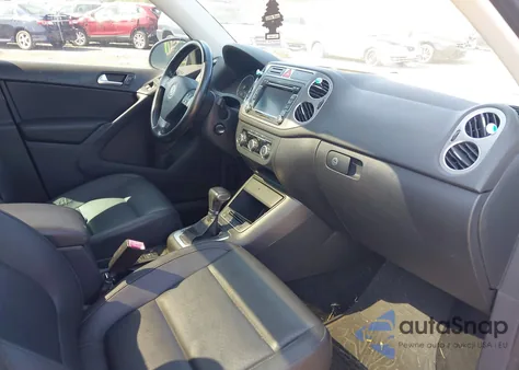 2010 Volkswagen Tiguan Wolfsburg Edition z USA, uszkodzony, nr VIN WVGBV7AX9AW002290